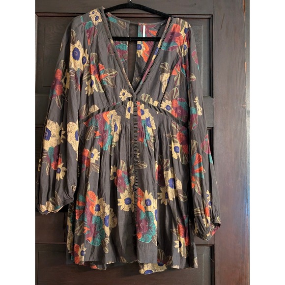 Free People Dresses & Skirts - Free People Floral Mini Dress V-Neck Balloon Sleeve Crochet Trim Boho Gray Small